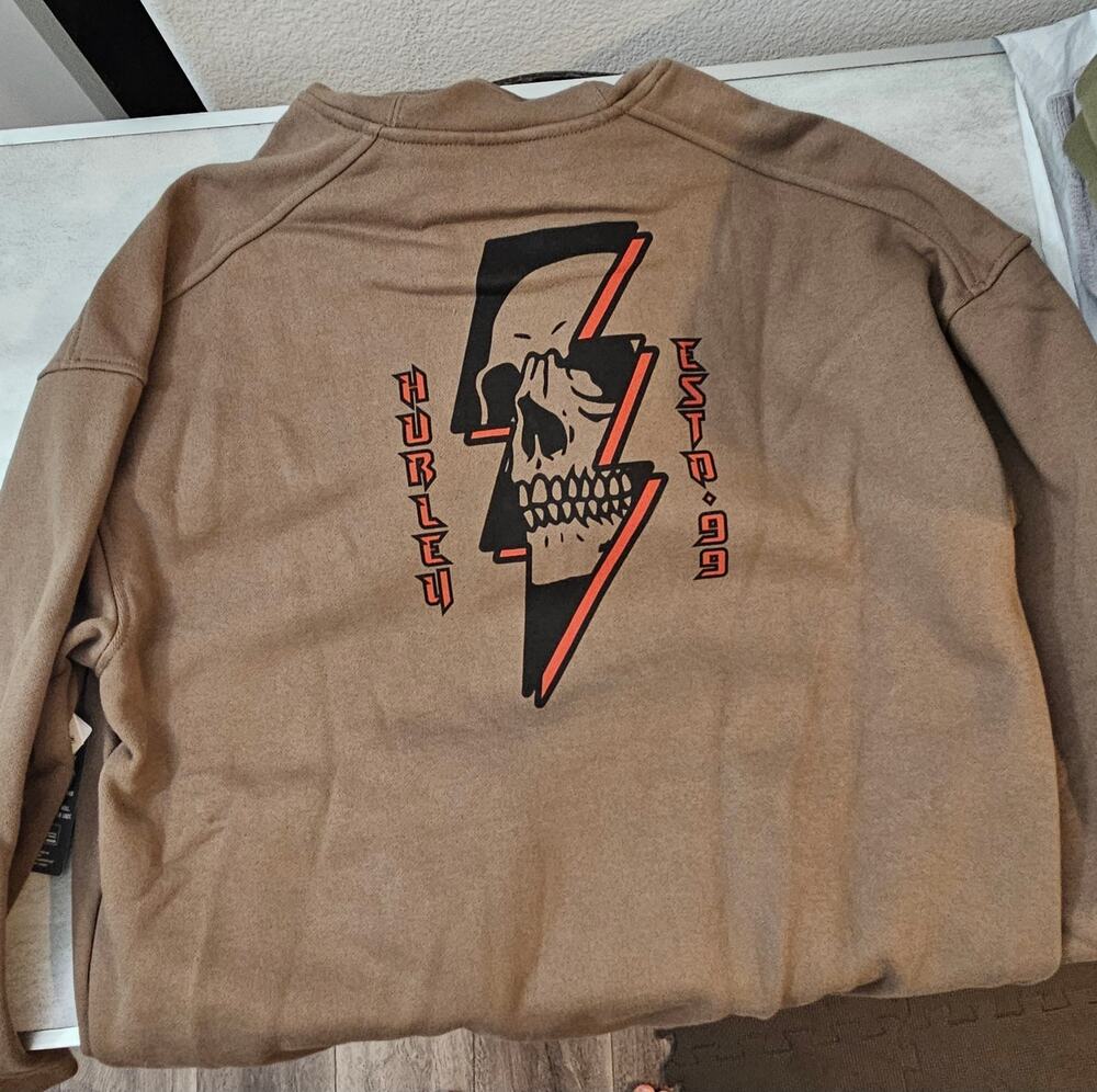 NWT Hurley Men’s Relaxed Fit Lightning Bolt Hoodie